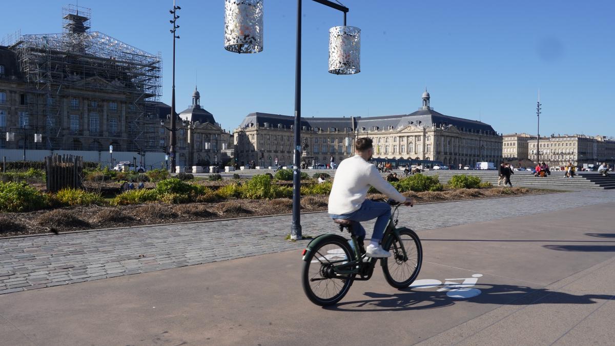 Les 4 raisons de choisir le vélo électrique plutôt que la voiture 