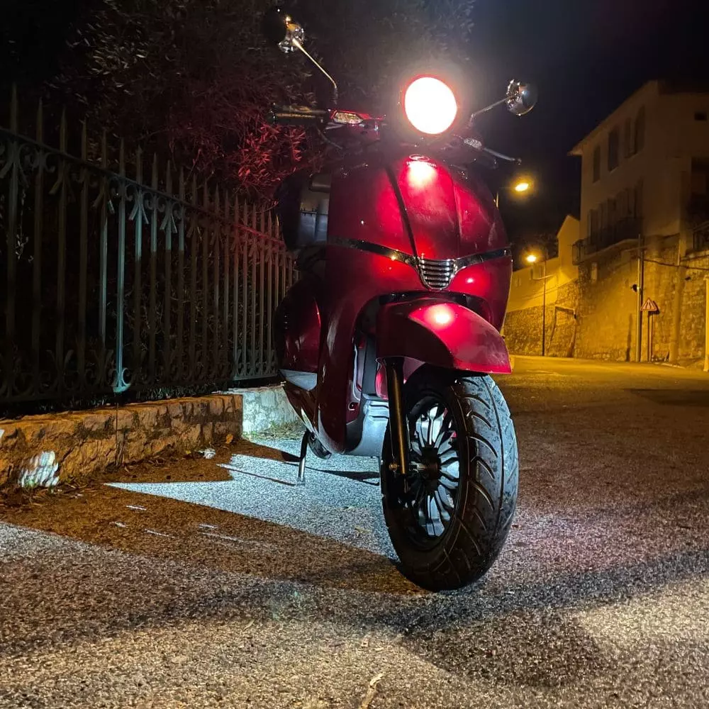 Scooter électrique au style affirmé