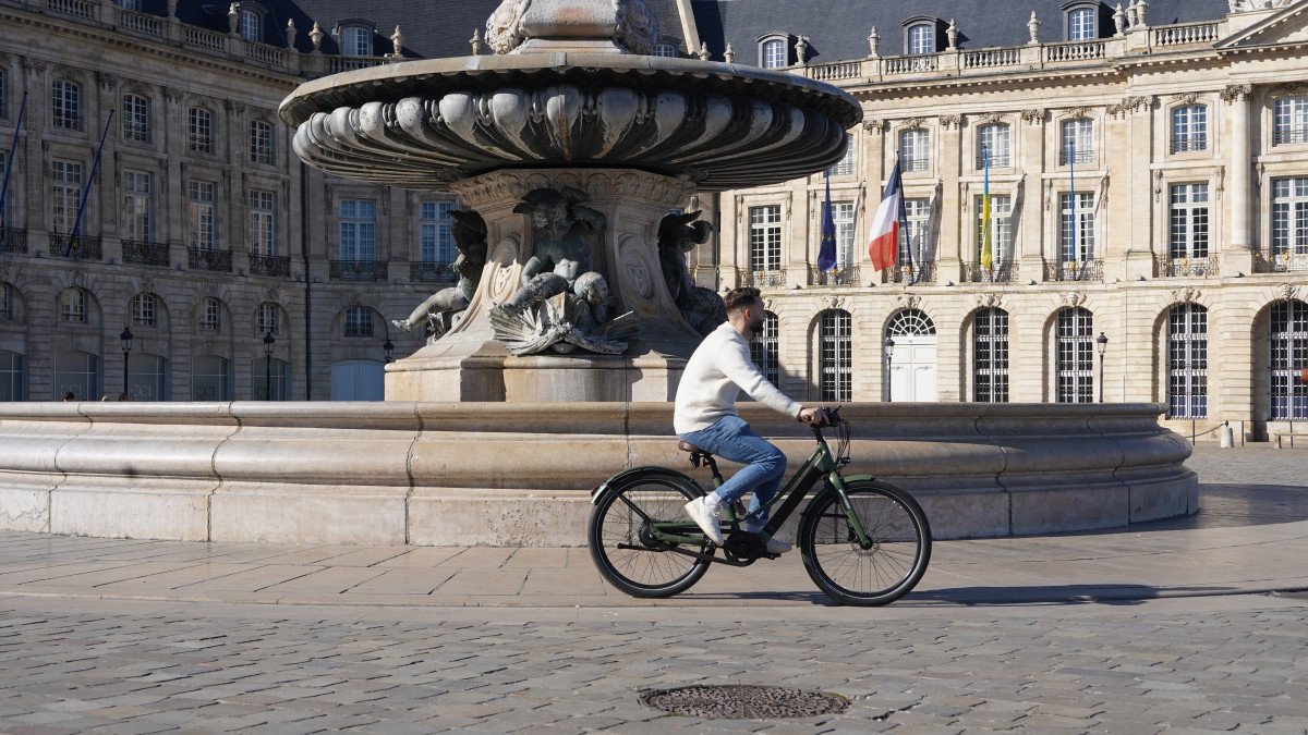 Comment emprunter gratuitement un vélo auprès de Bordeaux métropole ?