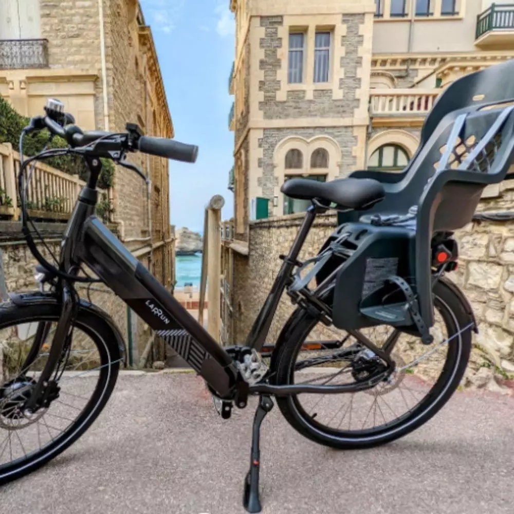 Vélo électrique avec siège enfant