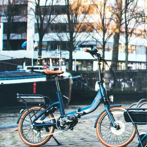 Un vélo équipé d'une batterie Samsung