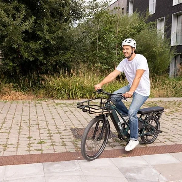 Un vélo cargo motorisé Shimano