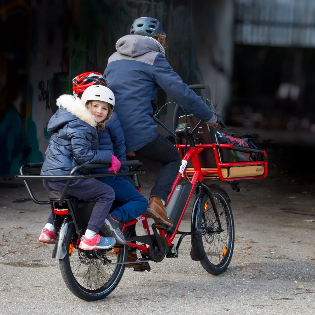 ÉVO longtail rouge équipé du porte-bagages avant Fanlito