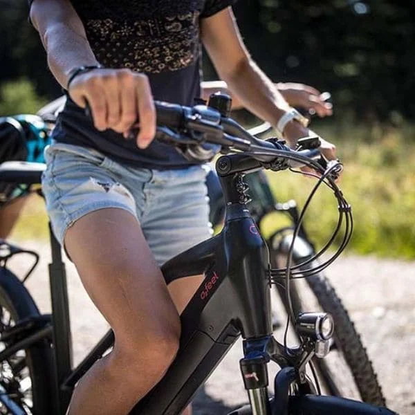 L'Iswan Explorer Boost 6.1 est un vélo idéal pour des sorties dans les bois 