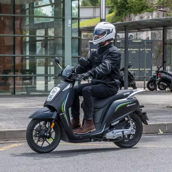 Un scooter écologique électrique 